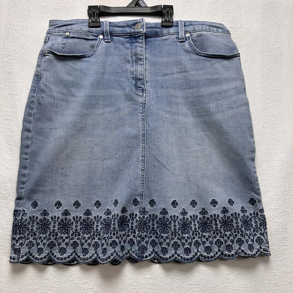 Talbots Y2K Embroidered Denim Pencil Skirt Womens 4 Floral Scalloped Hem Classy